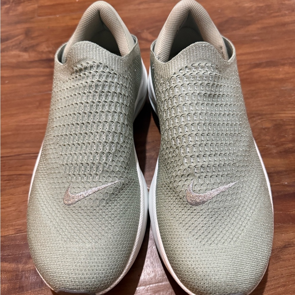Nike Jade Green Women's Reina EasyOn Shoes